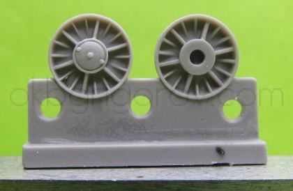 1/72 Wheels for KV, Cast reinforced, January 1942, type 1 with round hub