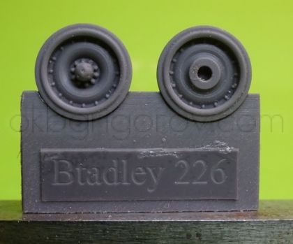 1/72 Wheels for M2/3, AAV7, M270, early