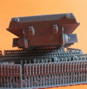 1/72 French Medium Tank AMX M4 mle. 45 with coil springs suspension (TRV72004)