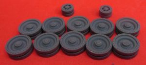1/72 Wheels for Cromwell, type 3, perforated tire and 2 greasers  (S72547)