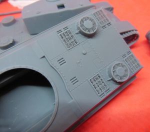1/72 French Medium Tank AMX M4 mod. 49 with St.Chamond turret (TRV72030)