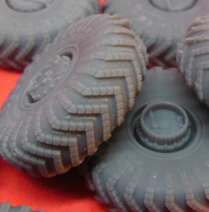 1/72 Wheels for ZiL-135/Luna-M((FROG-7))/Uragan (Trumpeter) (S72600)