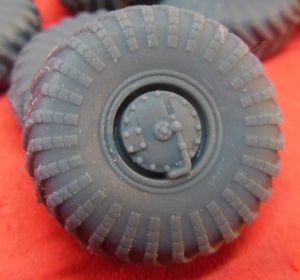 1/72 Wheels for ZiL-135/Luna-M((FROG-7))/Uragan (Trumpeter) (S72600)
