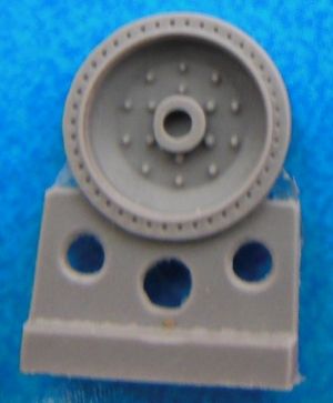 1/72 Wheels for T-34,10 bolts, late production, bandage with 42 apertures